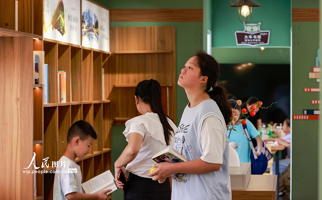 贵州玉屏：“火车书屋”乐享阅读【5】