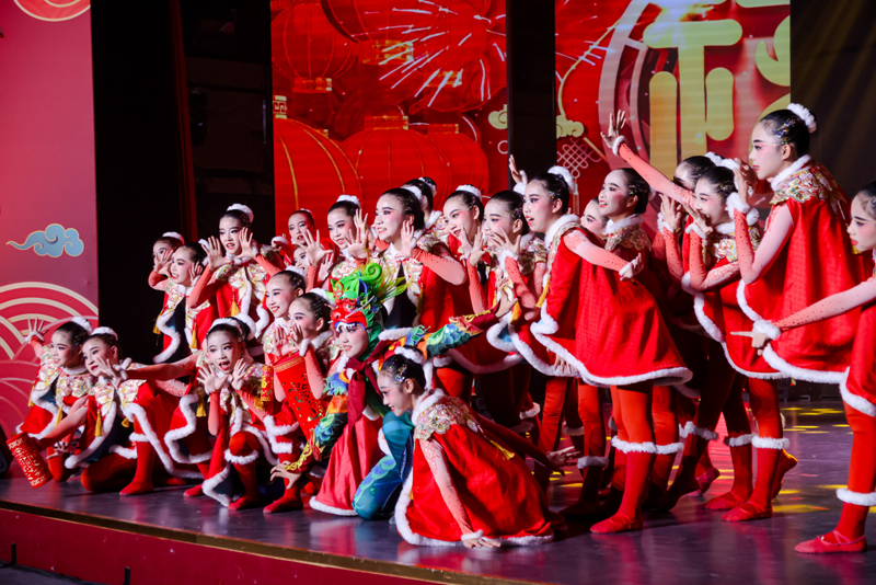 北京市大兴区第二届校园春晚上演。大兴区教育融媒体中心供图